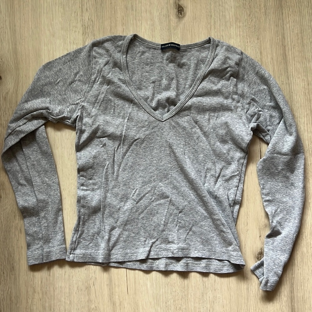 Brandy Melville gray vneck long sleeve